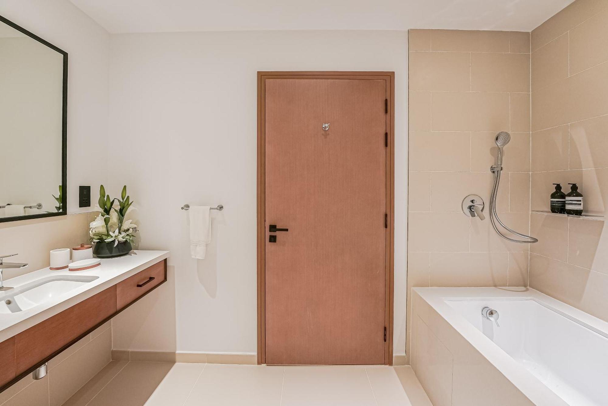 Modern 2Br High Floor Haven In Vida Dubai Marina Apartment Ngoại thất bức ảnh